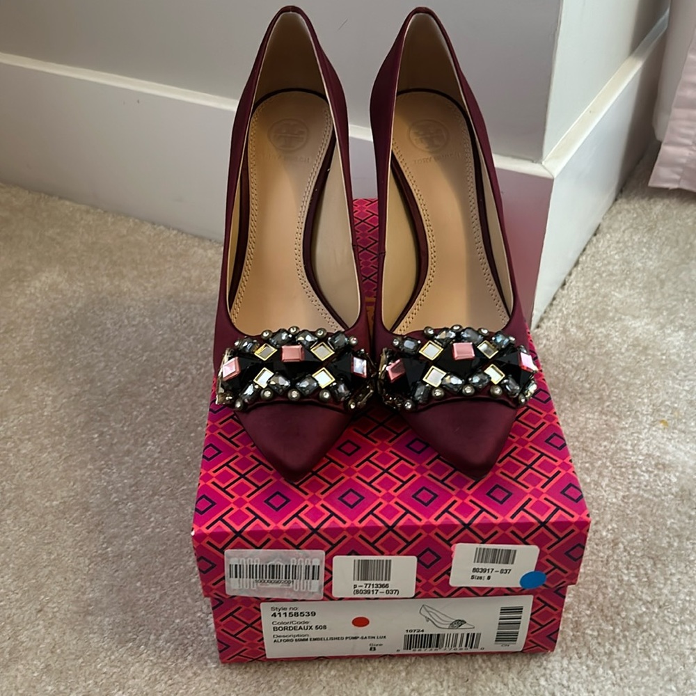 Tory Burch Alford Bordeaux Burgundy Satin Jeweled Pumps 8